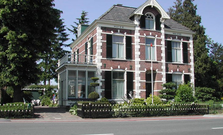 Huize Malang, Rijksstraatweg 94-94a